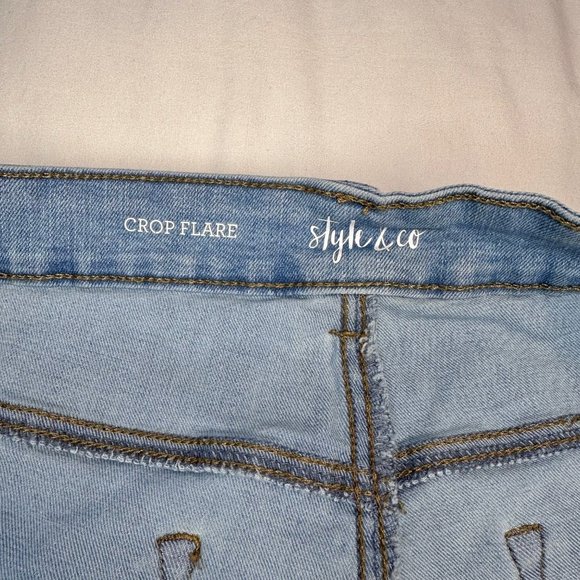 Button-Fly Cropped Flare Seamed Front Jeans 18 - Picture 6 of 12
